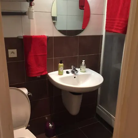 Apartment 12 Rue Miron