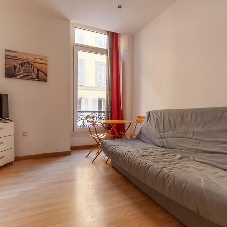 12 Rue Miron *