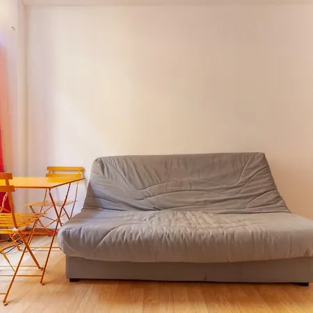 12 Rue Miron Apartment *
